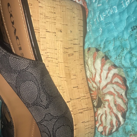 Coach size 9 platforms black - Picture 3 of 4